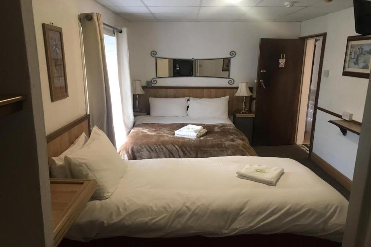 Oyo Maggie Jones Guest House カーディフ エクステリア 写真